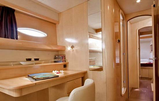 Eleuthera 60 cabin desk